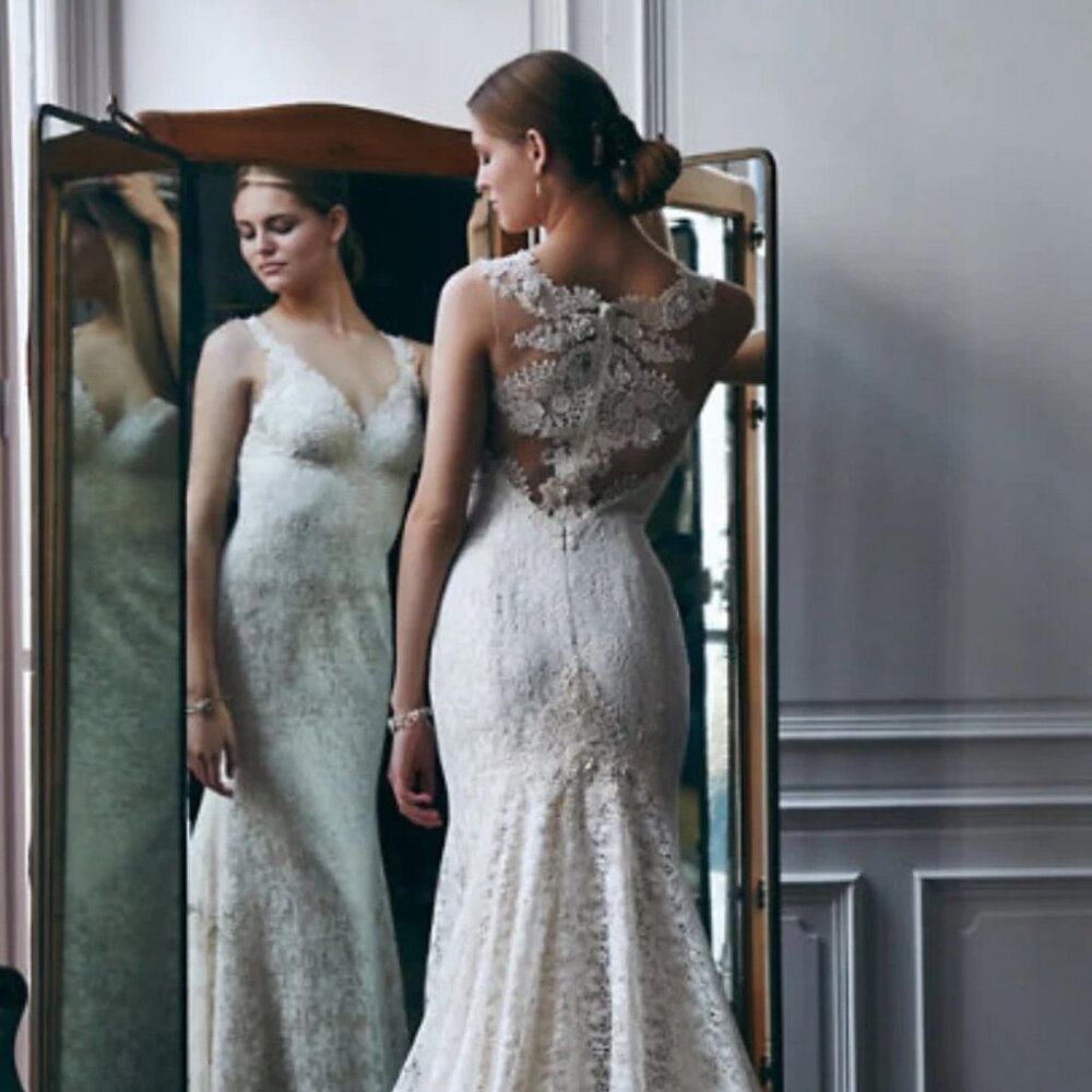 Petra Lace Wedding Gown - Willowby by Watters - Size 4